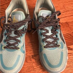 Men’s Way of Wades 1. Size 9